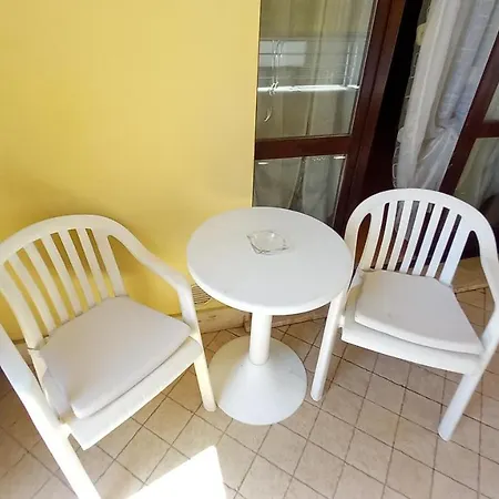 Domus Claudio Apartment